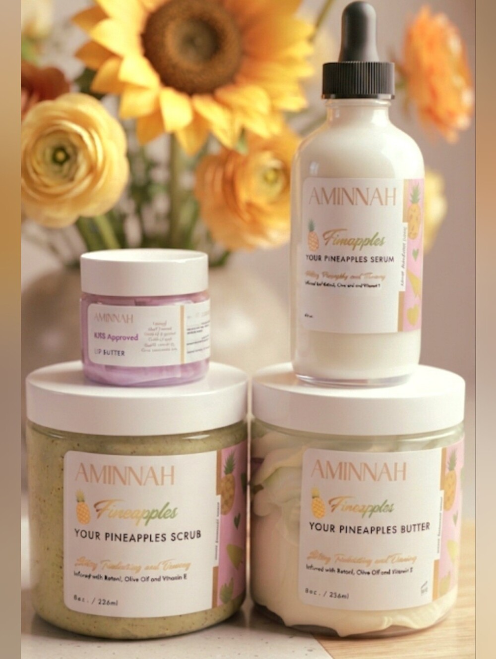 Aminnah Pineapples Set Nwt